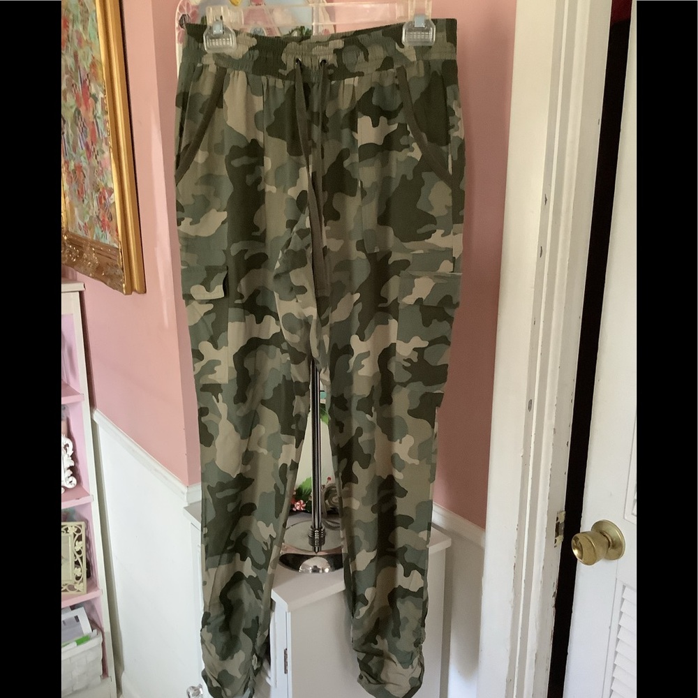 Pink Rose Camo pant med Guc